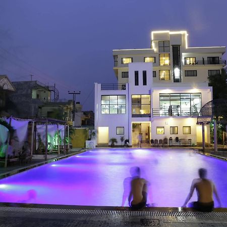 Club Denovo Hotel Butwal Luaran gambar