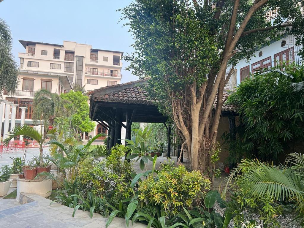 Club Denovo Hotel Butwal Luaran gambar