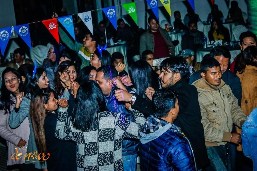 Club Denovo Hotel Butwal Luaran gambar