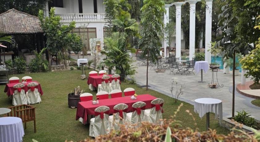 Club Denovo Hotel Butwal Luaran gambar