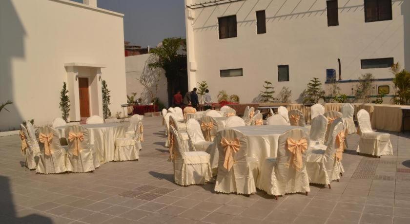 Club Denovo Hotel Butwal Luaran gambar