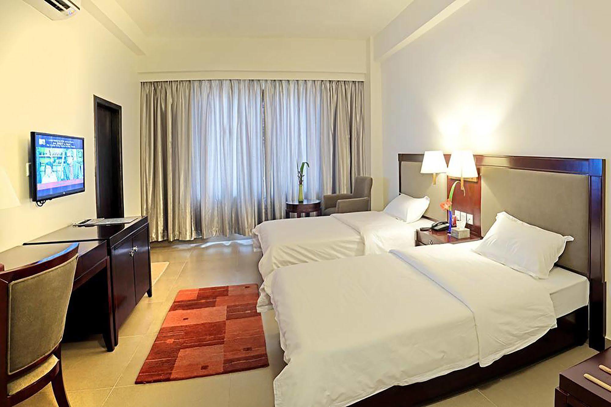 Club Denovo Hotel Butwal Luaran gambar